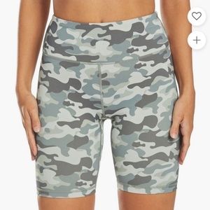 Spiritual gangster camo biker short